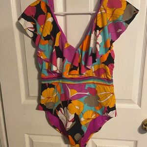 Exc Cond Women’s Trina Turk One Piece Swimsuit! Sz 12! Bold And Beautiful